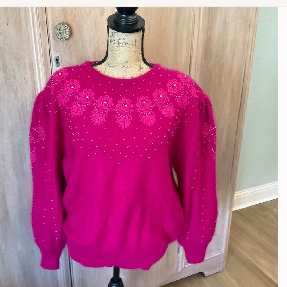 Vintage Eddie Dassin embellished Magenta angora sweater size Small